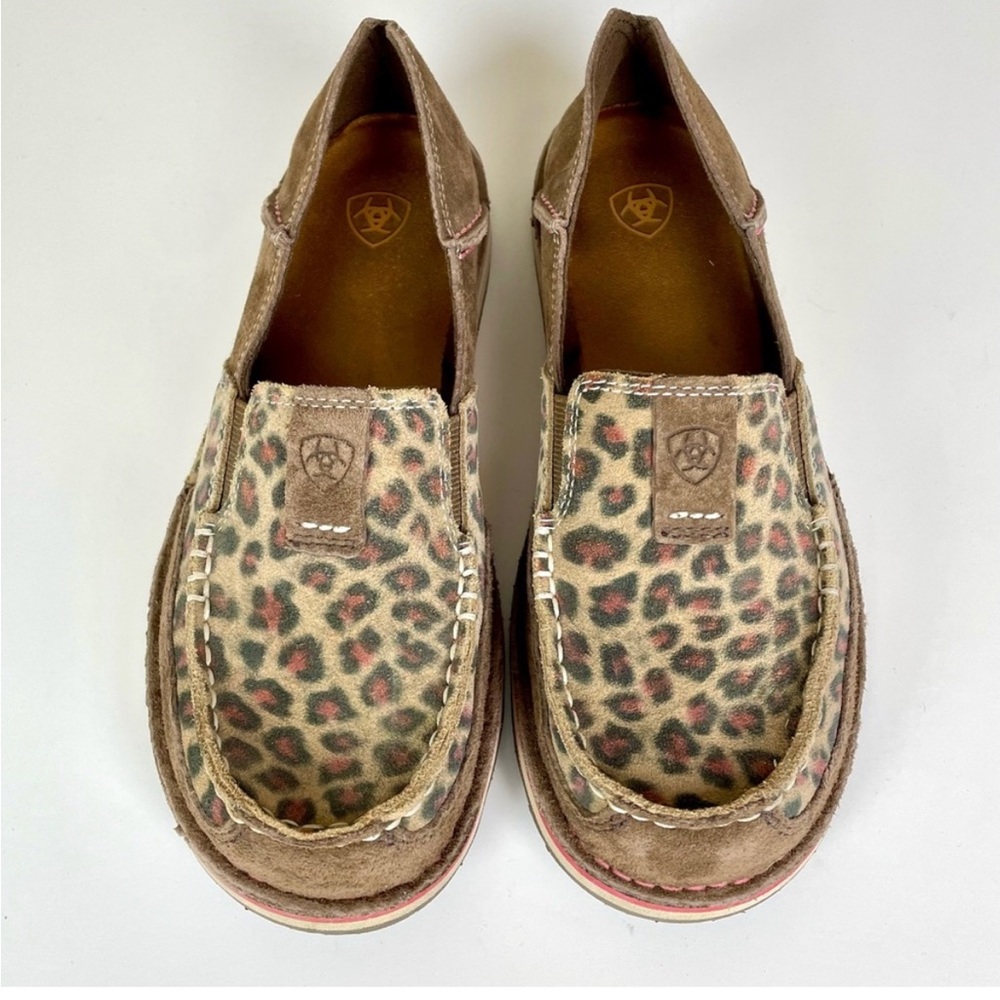 Ariat Size 6.5B Crusier Dark Earth Cheetah Print Pink Suede Loafer Slip On Shoes